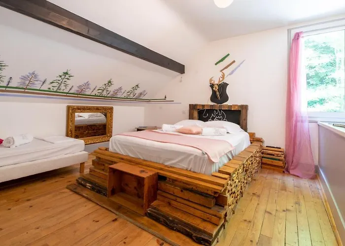 Mamie Jane Co-munity Maison d'hôtes Aix-les-Bains