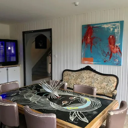Mamie Jane Co-munity Guest house Aix-les-Bains