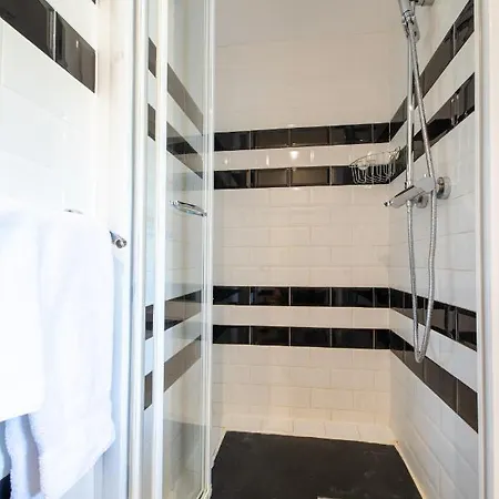 Mamie Jane Co-munity Guest house Aix-les-Bains